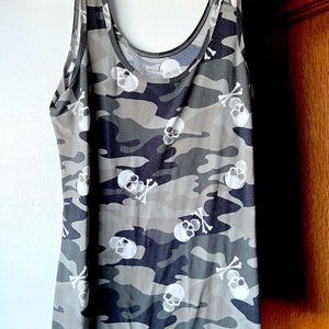No Boundaries Woman's L/G Skulls Pattern Tank Top Camo Colors
